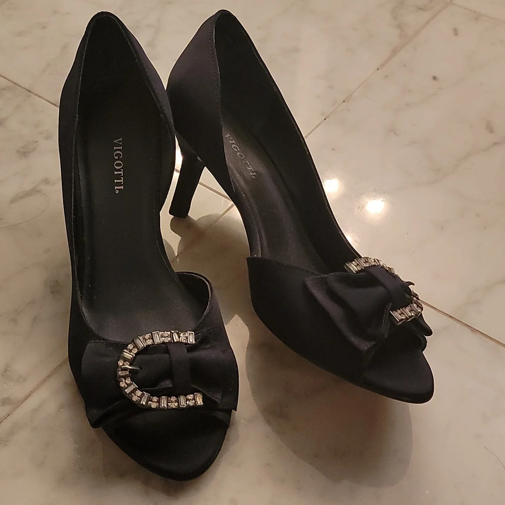 Vigotti Navy Satin Rhinestone Heels | Size 8 Wms